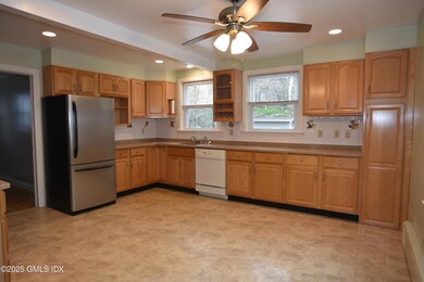 246 Davis Ave unit 2, Greenwich, CT 06830 - photo 4