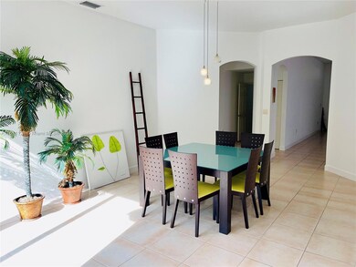 10748 NW 70th Ln, Doral, FL 33178 - photo 6