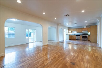 5077 Topanga Canyon Blvd, Woodland Hills, CA 91364 - photo 4