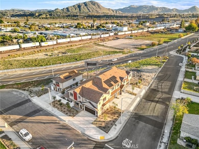 302 W Congress St, Colton, CA 92324 - photo 3