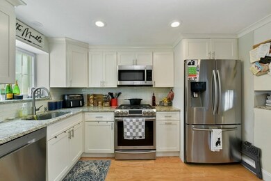 826 E 5th St unit 4, Boston, MA 02127 - photo 5