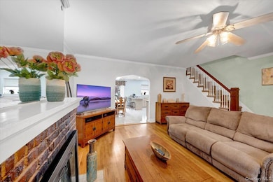 2529 Westervelt Ave, Bronx, NY 10469 - photo 4