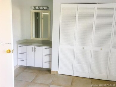 Master Bedroom - Close-Up