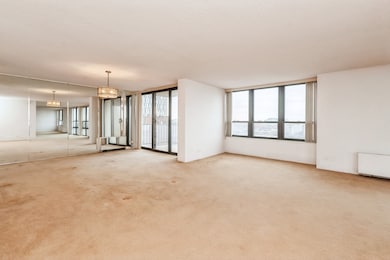 5471 S Hyde Park Blvd unit 16AB, Chicago, IL 60615 - photo 7