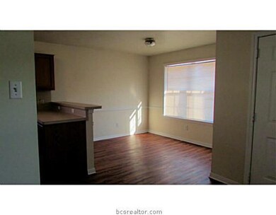 1210 Webhollow Cir unit A, Bryan, TX 77801 - photo 2