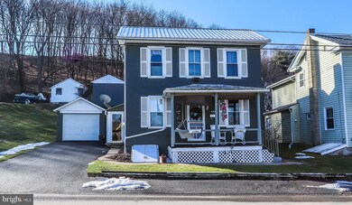 624 S 4th St, Newport, PA 17074 - photo 2