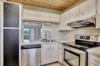 Wincast Arms North Condominiums unit 421, Deerfield Beach, FL 33064 - photo 2