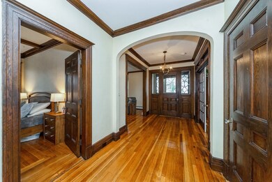 755 Pleasant St unit 1, Worcester, MA 01602 - photo 3