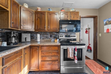 3100 E 17th St, Sioux Falls, SD 57103 - photo 3