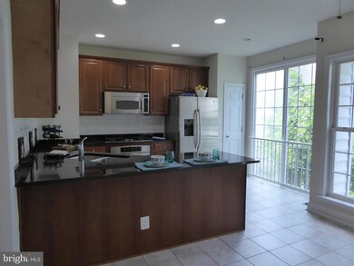 2155 Oberlin Dr unit 135A, Woodbridge, VA 22191 - photo 3