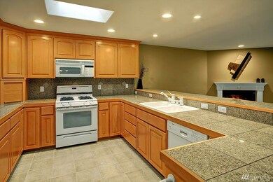 110 3rd Ave N unit 302, Edmonds, WA 98020 - photo 6