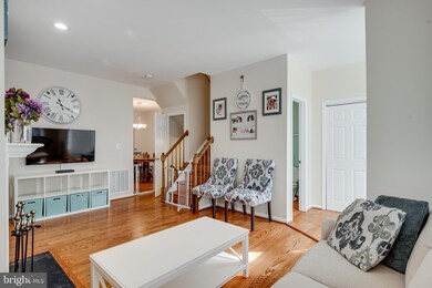 4214 Ashmere Cir, Dumfries, VA 22025 - photo 3