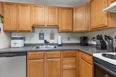 535 Calef Rd unit 2, Manchester, NH 03103 - photo 7