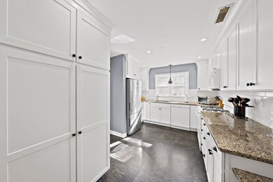 8 Redwood Ct, Rockland, MA 02370 - photo 4