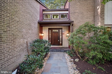 4056 41st St N, McLean, VA 22101 - photo 2