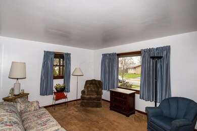 699 Georgian Dr, Columbus, OH 43228 - photo 7