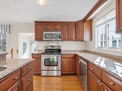 47 Graymore Rd, Waltham, MA 02451 - photo 5