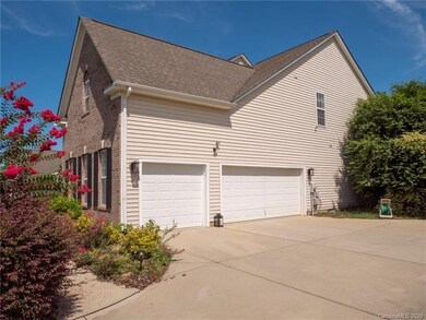 3 car garage