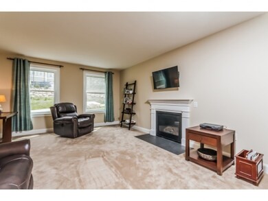 22 Valleyview Dr, MerriMacK, NH 03054 - photo 4