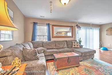 05-LIVING ROOM