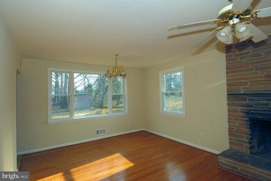 6506 Livingston Rd, Oxon Hill, MD 20745 - photo 4
