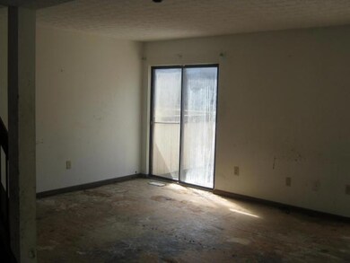 875 Westbury Ln S unit C, Columbus, OH 43228 - photo 6