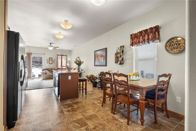 2010 Sugar Creek Dr NW, Cedar Rapids, IA 52405 - photo 3