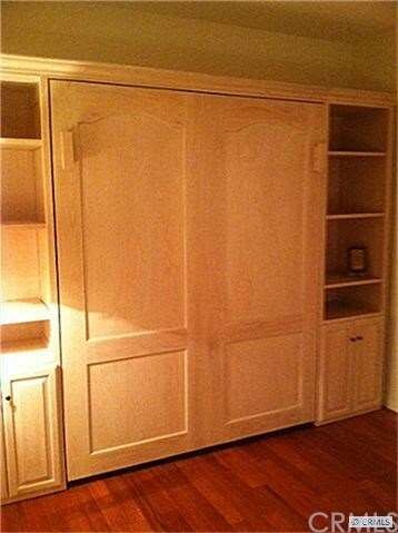 3rd. bdrm. w/murphy bed