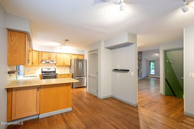 5 Wexford Ct unit 29, Lenox, MA 01240 - photo 7