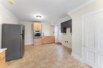 78 Smith St, Putnam, CT 06260 - photo 4