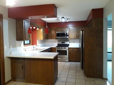 17081 Creek Ridge Trail, Minnetonka, MN 55345 - photo 3