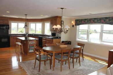 14 Stratford Rd, Falmouth, MA 02540 - photo 2