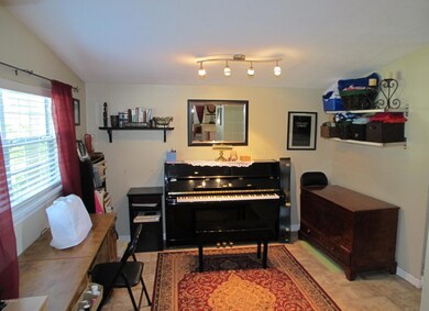 6714 London Bridge Ln, Jacksonville, FL 32210 - photo 7