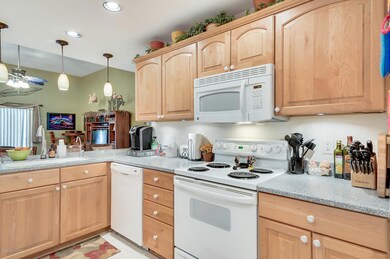 755 Whidbey St-26