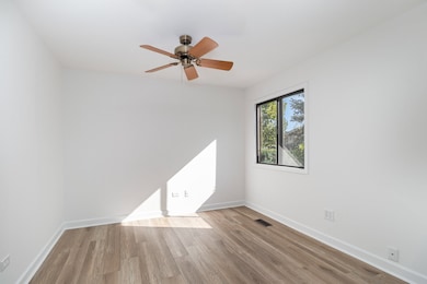 1467 Fairlane Dr unit 1B, Schaumburg, IL 60193 - photo 5