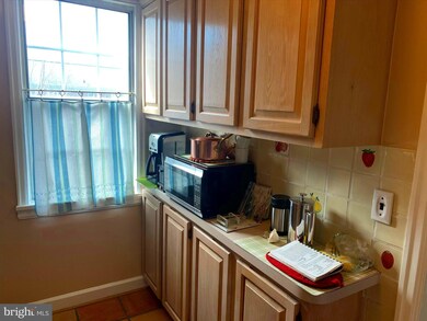 6600 Potomac Ave unit B2, Alexandria, VA 22307 - photo 3