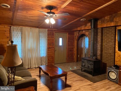 24 Grandview Terrace, Berkeley Springs, WV 25411 - photo 4