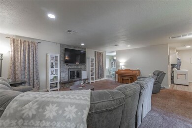 1805 Briar Hill St, Moore, OK 73160 - photo 5