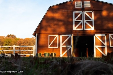 96 RV Turnberry Ln, Hazle Township, PA 18202 - photo 2