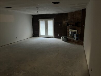 8606 Parkhill Forest Dr, Houston, TX 77088 - photo 3