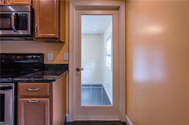 819 N 22nd St unit 821, Allentown, PA 18104 - photo 6