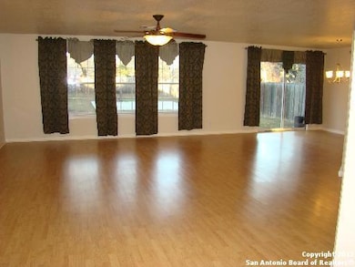 8015 Maddie Ln, San Antonio, TX 78255 - photo 5