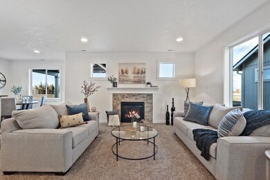 61348 SE Matthew St, Bend, OR 97702 - photo 3