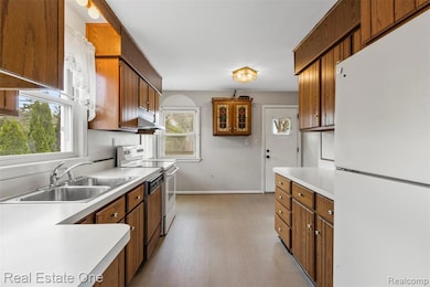 6720 N Lafayette St, Dearborn Heights, MI 48127 - photo 7