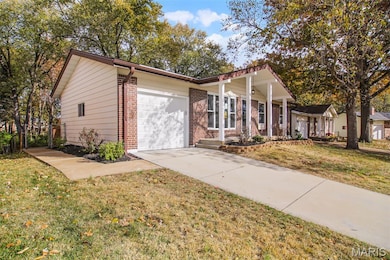 732 Rockshire Dr, Fenton, MO 63026 - photo 3