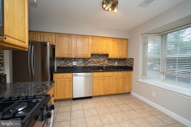 14137 Yorkshire Woods Dr, Silver Spring, MD 20906 - photo 5