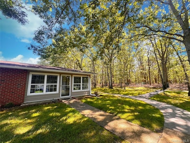 231 Blackpool Ct unit F, Ridge, NY 11961 - photo 3