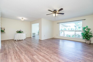 10602 W Mission Ln, Sun City, AZ 85351 - photo 3