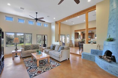 Large, Bright Great Room