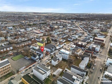 388 S 9th St, Newark, NJ 07103 - photo 4